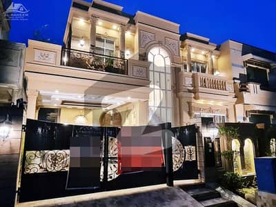8 MARLA SLIGHTLY USE HOUSE NEAR TO PAKAGES MALL TOP LOCTION