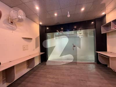 ڈی ایچ اے ڈیفینس فیز 2 ڈی ایچ اے ڈیفینس,اسلام آباد میں 2 مرلہ دفتر 25.0 ہزار میں کرایہ پر دستیاب ہے۔