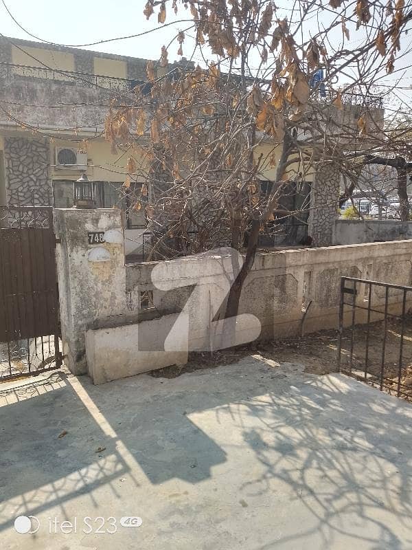 2800 Square Feet Lower Portion For rent In G-9 2800 Square Feet Lower Portion For rent In G-9