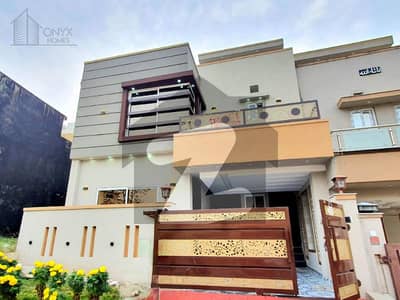 Luxury 5 Marla House At A Prime Location