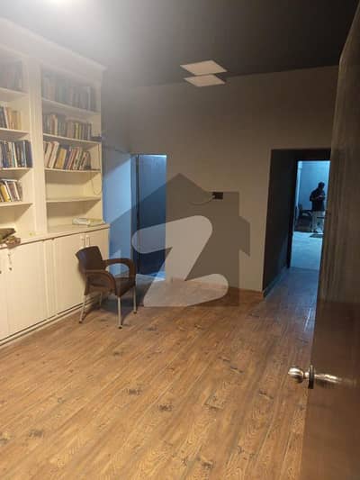 270 Square Yards Townhouse With 5 Separate Rooms Is Available For Silent Commercial Use On Rent At Clifton Block 9 Near The Vinci Mall