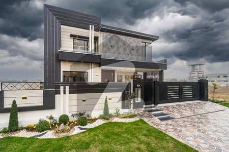 10 Marla Beautifully Designed Modern House for Sale DHA Phase 7