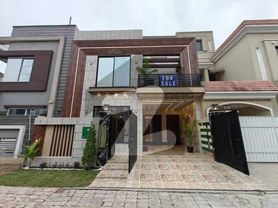 بحریہ ٹاؤن سیکٹر ای بحریہ ٹاؤن,لاہور میں 3 کمروں کا 5 مرلہ مکان 2.9 کروڑ میں برائے فروخت۔ بحریہ ٹاؤن سیکٹر ای بحریہ ٹاؤن,لاہور میں 3 کمروں کا 5 مرلہ مکان 2.9 کروڑ میں برائے فروخت۔