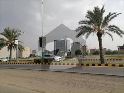 ڈی ایچ اے فیز 8 - بلاک ایس فیز 8,ڈیفنس (ڈی ایچ اے),لاہور میں 1 کنال رہائشی پلاٹ 3.8 کروڑ میں برائے فروخت۔ ڈی ایچ اے فیز 8 - بلاک ایس فیز 8,ڈیفنس (ڈی ایچ اے),لاہور میں 1 کنال رہائشی پلاٹ 3.8 کروڑ میں برائے فروخت۔