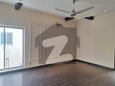 1 KANAL UPPER PORTION AVAILABLE FOR RENT IN DHA PHASE 5