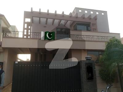 Full Basement 10 Marla Used House for Sale in Phase-8 DHA LAHORE