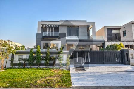 ڈی ایچ اے فیز 7 ڈیفنس (ڈی ایچ اے),لاہور میں 5 کمروں کا 1 کنال مکان 3.5 لاکھ میں کرایہ پر دستیاب ہے۔