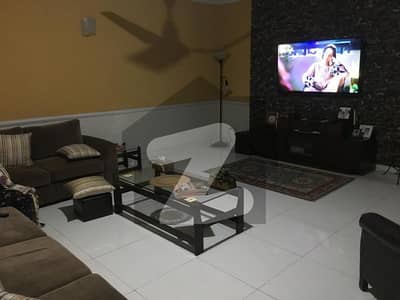 PROPER CORNER HOUSE FOR SALE E 11 3 MULTI SIZE 500 SQUARE YARDS TOP LOCATION