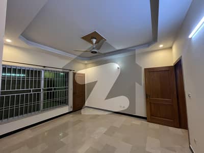 Reserve A Centrally Located Lower Portion Of 14 Marla In G-13