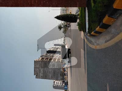 عسکری ٹاور 4 ڈی ایچ اے ڈیفینس فیز 5,ڈی ایچ اے ڈیفینس,اسلام آباد میں 3 کمروں کا 10 مرلہ فلیٹ 3.1 کروڑ میں برائے فروخت۔