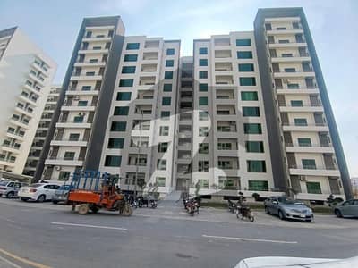 عسکری 10 عسکری,لاہور میں 4 کمروں کا 13 مرلہ فلیٹ 3.95 کروڑ میں برائے فروخت۔