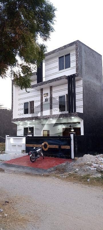 30x60 Double Storey House For Sale