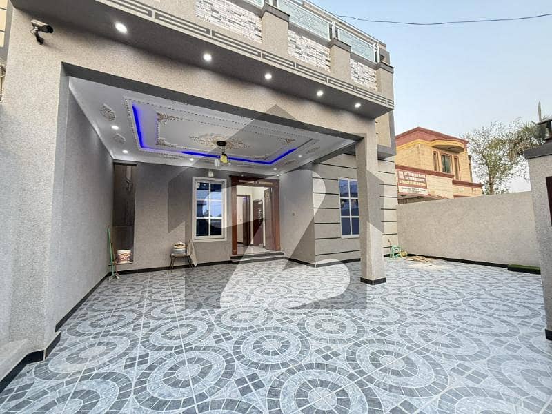 NEW OWNER BUILT 10 MARLA HOUSE FOR SALE NEW OWNER BUILT 10 MARLA HOUSE FOR SALE