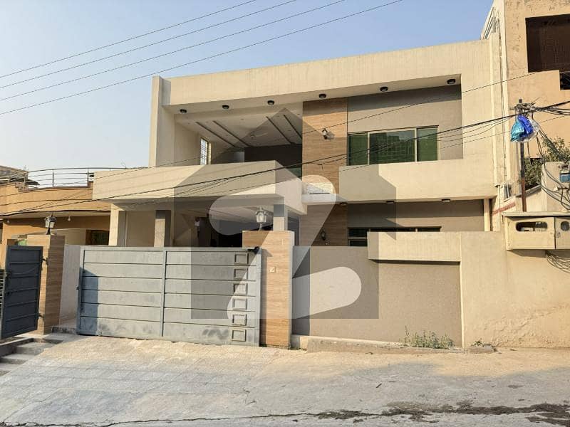 گلشن آباد راولپنڈی میں 8 کمروں کا 11 مرلہ مکان 2.95 کروڑ میں برائے فروخت۔ گلشن آباد راولپنڈی میں 8 کمروں کا 11 مرلہ مکان 2.95 کروڑ میں برائے فروخت۔