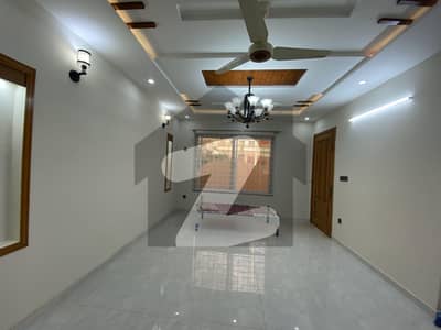 جی ۔ 13 اسلام آباد میں 2 کمروں کا 7 مرلہ زیریں پورشن 86.0 ہزار میں کرایہ پر دستیاب ہے۔