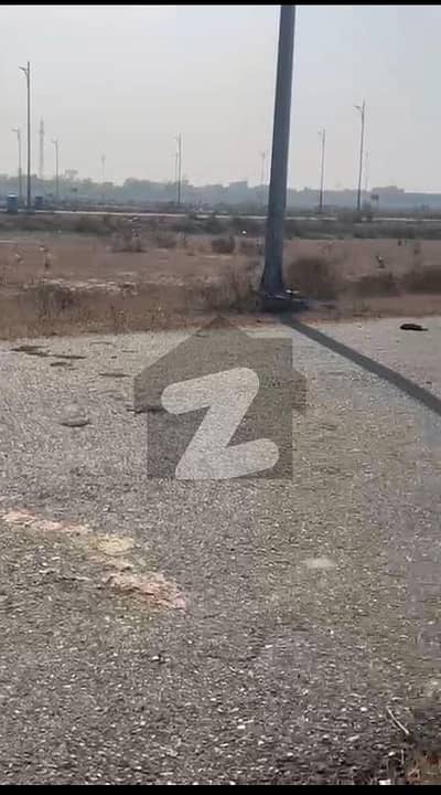 1Kanal Top Location Less Market Rate On Ground Roads Developed Plot For Sale
