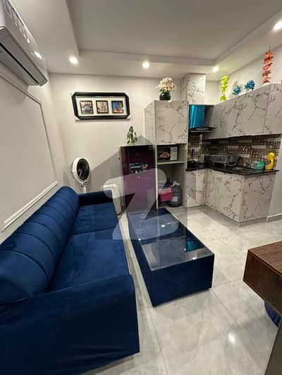 بحریہ ٹاؤن سیکٹر ای بحریہ ٹاؤن,لاہور میں 1 کمرے کا 2 مرلہ فلیٹ 65.0 لاکھ میں برائے فروخت۔