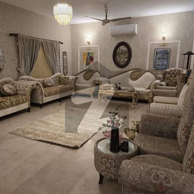 WELL-MAINTAINED | 300 SQ. YARD BUNGALOW | FOR SALE IN DHA PHASE 4 KARACHI