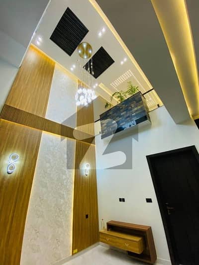 بحریہ ٹاؤن فیز 8 بحریہ ٹاؤن راولپنڈی,راولپنڈی میں 4 کمروں کا 6 مرلہ مکان 2.3 کروڑ میں برائے فروخت۔