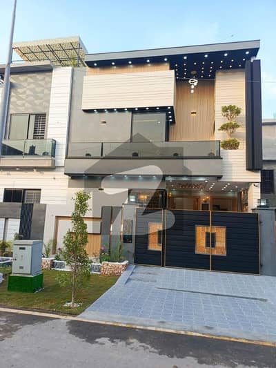 05-Marla Brand New House For Sale On 40 Feet Road Super Prime Location 05-Marla Brand New House For Sale On 40 Feet Road Super Prime Location