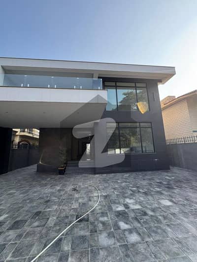 ایف ۔ 10/2 ایف ۔ 10,اسلام آباد میں 6 کمروں کا 1 کنال مکان 35.0 کروڑ میں برائے فروخت۔