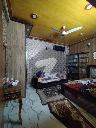 Upper Portion For Rent For Bachelor In Canal Park Gulberg