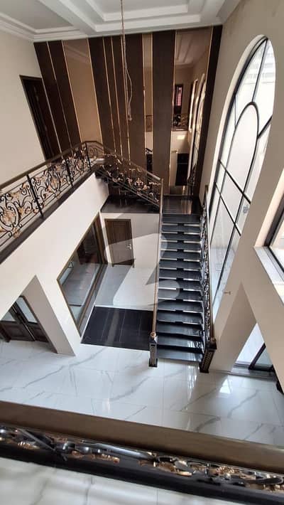 ماڈل ٹاؤن لاہور میں 5 کمروں کا 1 کنال مکان 20.0 کروڑ میں برائے فروخت۔