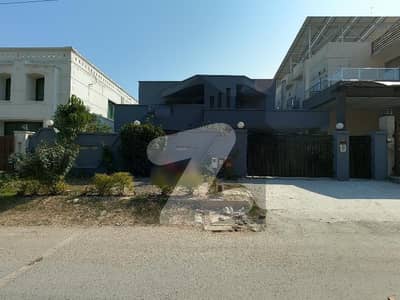 ای ۔ 11/4 ای ۔ 11,اسلام آباد میں 6 کمروں کا 1 کنال مکان 4.0 لاکھ میں کرایہ پر دستیاب ہے۔