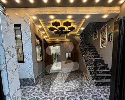 الرحمان گارڈن فیز 2 الرحمان گارڈن,لاہور میں 5 کمروں کا 5 مرلہ مکان 2.19 کروڑ میں برائے فروخت۔