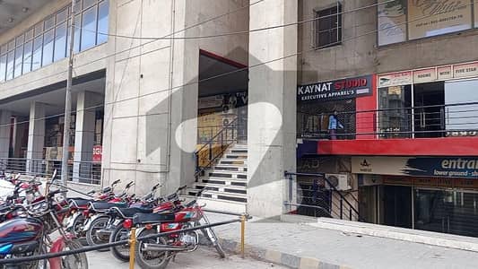 کوہ نور ون جڑانوالہ روڈ,فیصل آباد میں 1 مرلہ دفتر 25.0 ہزار میں کرایہ پر دستیاب ہے۔