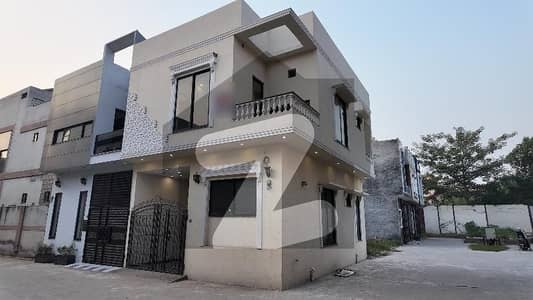 A 594 Square Feet House In Lahore Is On The Market For Sale