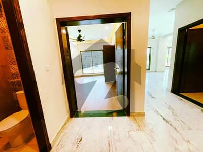 Brand New Apartment 4 Bed 7th Floor Open View Neat And Clean Well Maintained Near Park And Market Available For Rent In Askari 10 Sector S. Brand New Apartment 4 Bed 7th Floor Open View Neat And Clean Well Maintained Near Park And Market Available For Rent In Askari 10 Sector S.