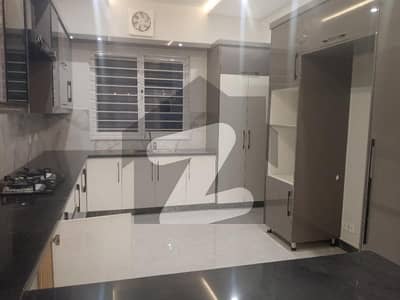 ای ۔ 11/2 ای ۔ 11,اسلام آباد میں 2 کمروں کا 8 مرلہ بالائی پورشن 80.0 ہزار میں کرایہ پر دستیاب ہے۔