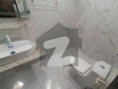 واپڈا ٹاؤن فیز 1 واپڈا ٹاؤن,ملتان میں 2 کمروں کا 7 مرلہ بالائی پورشن 35.0 ہزار میں کرایہ پر دستیاب ہے۔