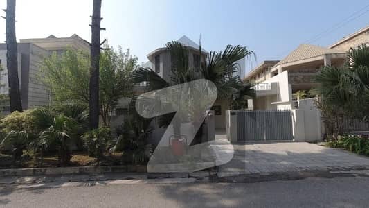 کورنگ ٹاؤن اسلام آباد میں 3 کمروں کا 1 کنال مکان 5.3 کروڑ میں برائے فروخت۔