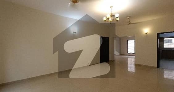 House Of 15 Marla Available For sale In Askari 10 House Of 15 Marla Available For sale In Askari 10