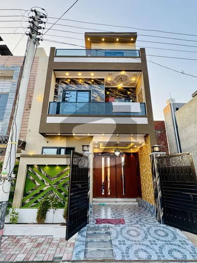 الرحمان گارڈن فیز 2 الرحمان گارڈن,لاہور میں 3 کمروں کا 3 مرلہ مکان 1.35 کروڑ میں برائے فروخت۔