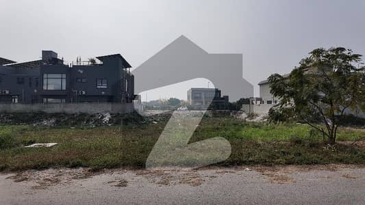 ڈی ایچ اے فیز 8 - بلاک یو فیز 8,ڈیفنس (ڈی ایچ اے),لاہور میں 2 کنال رہائشی پلاٹ 11.9 کروڑ میں برائے فروخت۔ ڈی ایچ اے فیز 8 - بلاک یو فیز 8,ڈیفنس (ڈی ایچ اے),لاہور میں 2 کنال رہائشی پلاٹ 11.9 کروڑ میں برائے فروخت۔