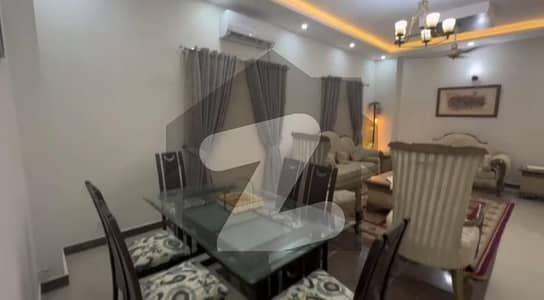 عسکری 11 ۔ سیکٹر بی عسکری 11,عسکری,لاہور میں 3 کمروں کا 10 مرلہ فلیٹ 1.35 لاکھ میں کرایہ پر دستیاب ہے۔