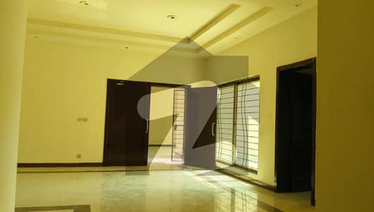 1 KANAL UPPER PORTION AVAILABLE FOR RENT IN VALENCIA TOWN