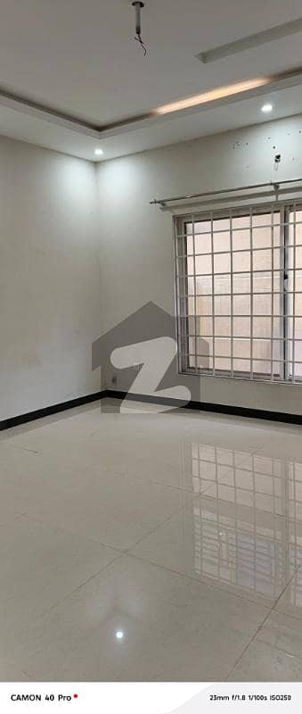 بحریہ انکلیو بحریہ ٹاؤن,اسلام آباد میں 2 کمروں کا 10 مرلہ زیریں پورشن 80.0 ہزار میں کرایہ پر دستیاب ہے۔