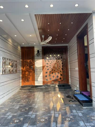 بحریہ ٹاؤن سیکٹر ای بحریہ ٹاؤن,لاہور میں 3 کمروں کا 5 مرلہ مکان 80.0 ہزار میں کرایہ پر دستیاب ہے۔