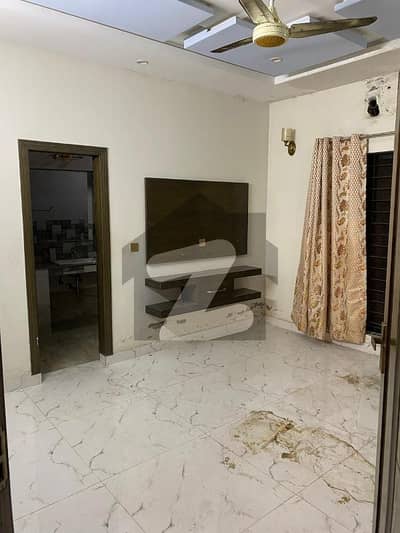 واپڈا ٹاؤن فیز 1 - بلاک ڈی3 واپڈا ٹاؤن فیز 1,واپڈا ٹاؤن,لاہور میں 3 کمروں کا 10 مرلہ بالائی پورشن 85.0 ہزار میں کرایہ پر دستیاب ہے۔ واپڈا ٹاؤن فیز 1 - بلاک ڈی3 واپڈا ٹاؤن فیز 1,واپڈا ٹاؤن,لاہور میں 3 کمروں کا 10 مرلہ بالائی پورشن 85.0 ہزار میں کرایہ پر دستیاب ہے۔