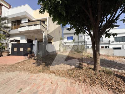 5 marla solid land plot available for sale dead end street