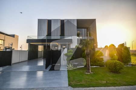 ڈی ایچ اے فیز 8 ڈیفنس (ڈی ایچ اے),لاہور میں 7 کمروں کا 1 کنال مکان 15.9 کروڑ میں برائے فروخت۔