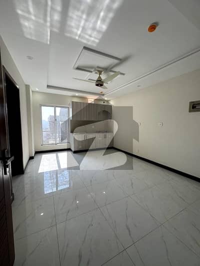 بحریہ ٹاؤن فیز 8 بحریہ ٹاؤن راولپنڈی,راولپنڈی میں 2 کمروں کا 5 مرلہ فلیٹ 50.0 ہزار میں کرایہ پر دستیاب ہے۔ بحریہ ٹاؤن فیز 8 بحریہ ٹاؤن راولپنڈی,راولپنڈی میں 2 کمروں کا 5 مرلہ فلیٹ 50.0 ہزار میں کرایہ پر دستیاب ہے۔