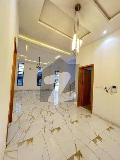 بحریہ ٹاؤن فیز 8 بحریہ ٹاؤن راولپنڈی,راولپنڈی میں 3 کمروں کا 7 مرلہ بالائی پورشن 45.0 ہزار میں کرایہ پر دستیاب ہے۔ بحریہ ٹاؤن فیز 8 بحریہ ٹاؤن راولپنڈی,راولپنڈی میں 3 کمروں کا 7 مرلہ بالائی پورشن 45.0 ہزار میں کرایہ پر دستیاب ہے۔