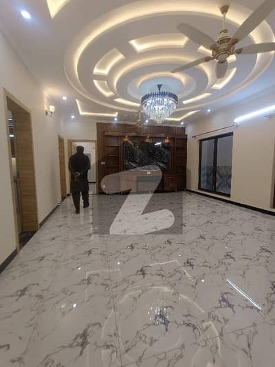 جی ۔ 15 اسلام آباد میں 7 کمروں کا 12 مرلہ مکان 6.35 کروڑ میں برائے فروخت۔