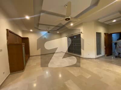 30/60 (8 Marla) House Available For Rent in G13