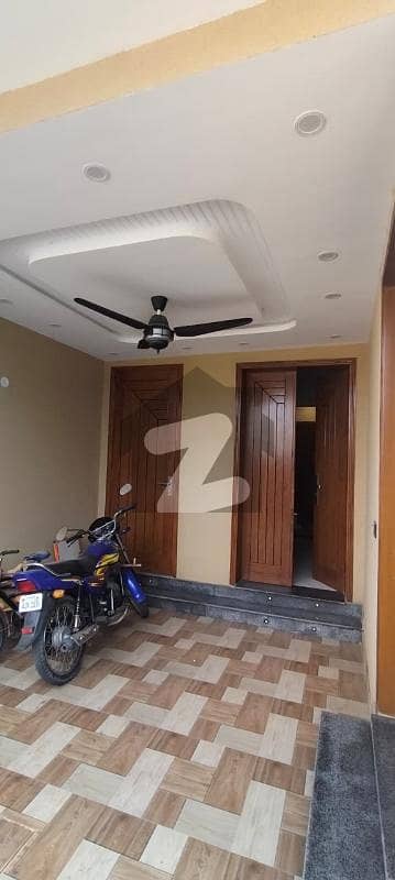 بحریہ آرچرڈ لاہور میں 3 کمروں کا 5 مرلہ مکان 72.0 ہزار میں کرایہ پر دستیاب ہے۔